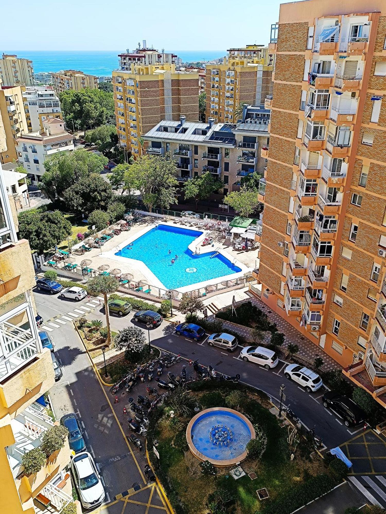 Attico Acuario, 2 Bathrooms Top Floor Appartment With Sea And Mountain Views Benalmádena Dış mekan fotoğraf